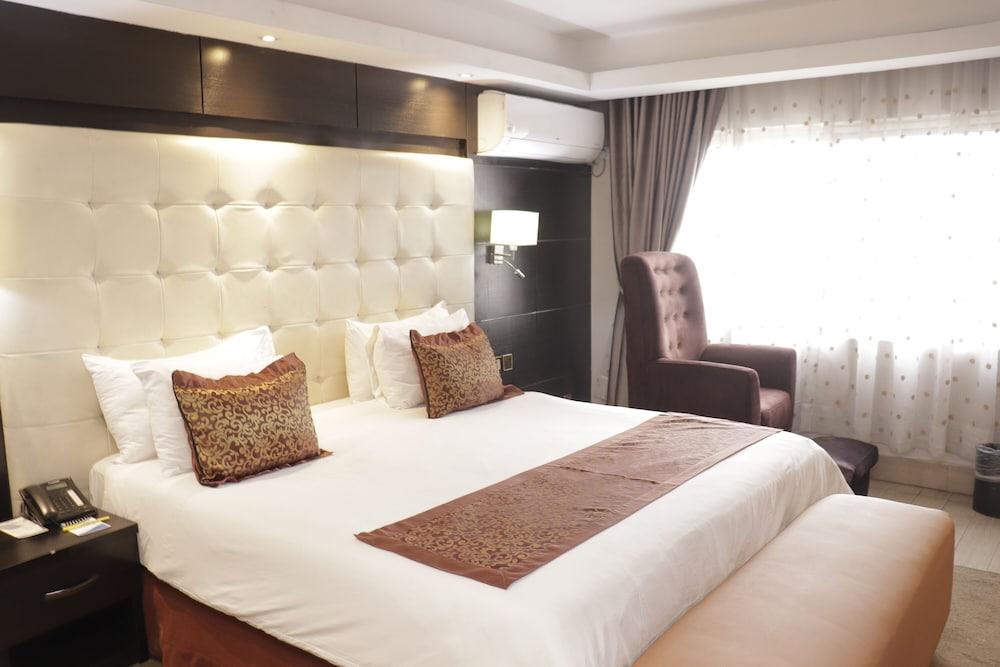 Golden Tulip Garden City Hotel - Rivotel