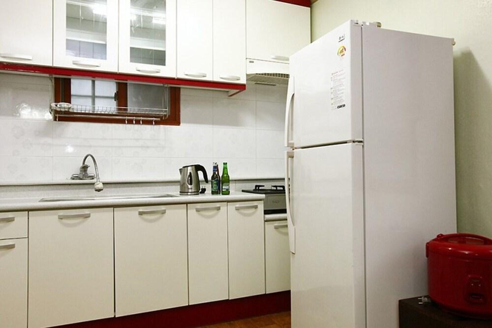 Pocheon Yeohaeng Sketch Pension