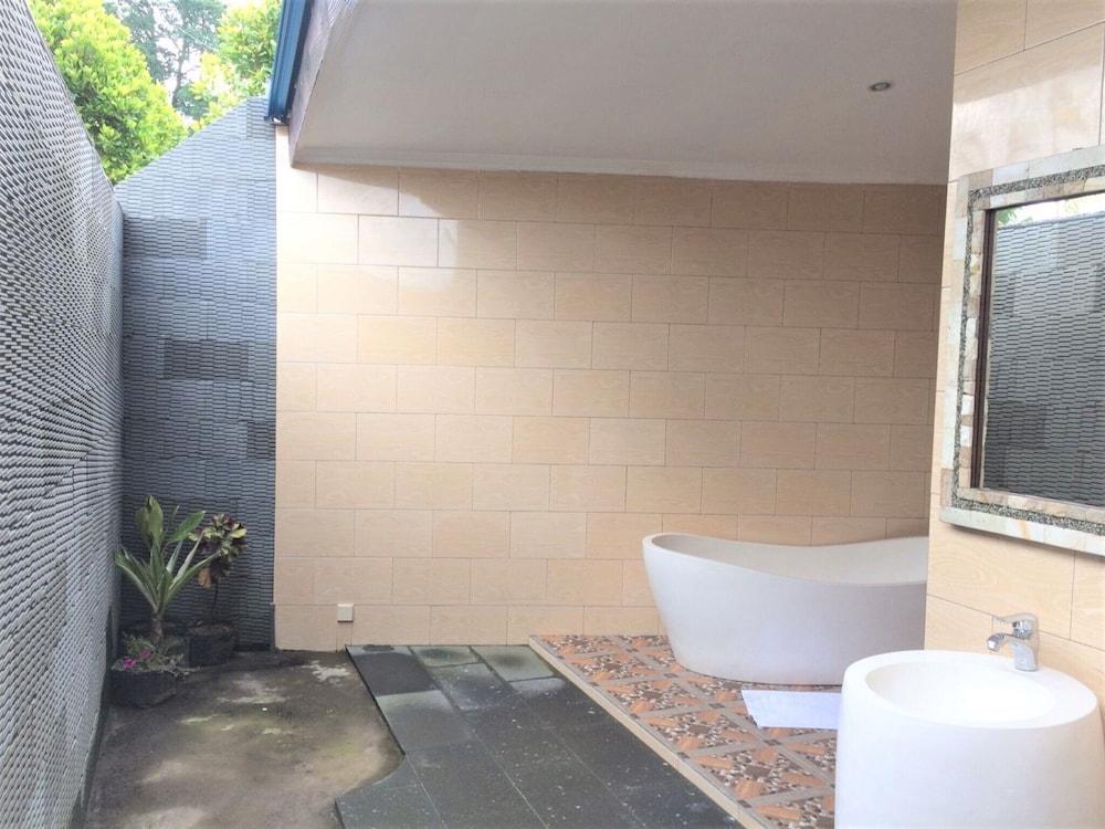 Room-villa - Warung Aromachampuhan