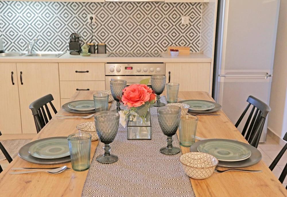 New-olivaholidayhomes - Boho Studio Pool