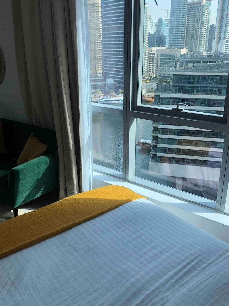 Cosy Little Studio With Marina &partial Beach View