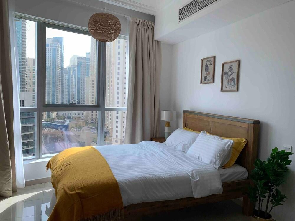 Cosy Little Studio With Marina &partial Beach View