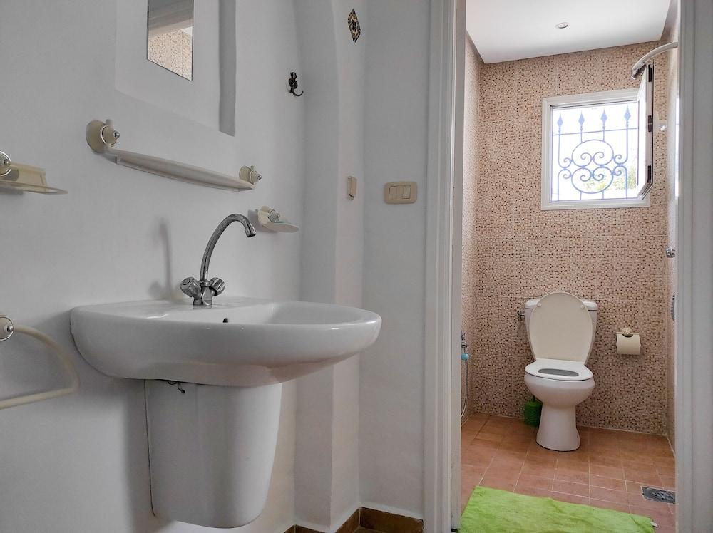 The Beach Shell Hammamet