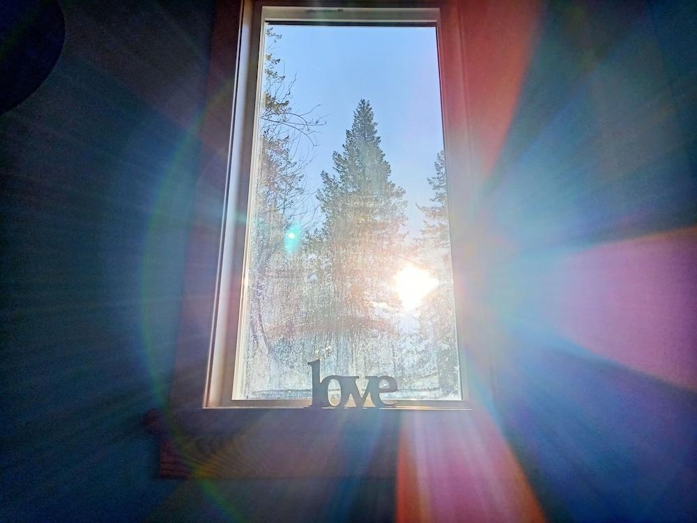 Golden Mountain View Suites