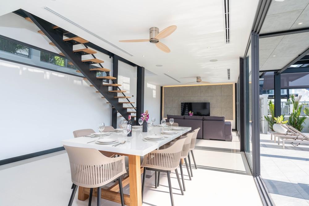 Trendy Modern Pool Villa Sunset Garden 4