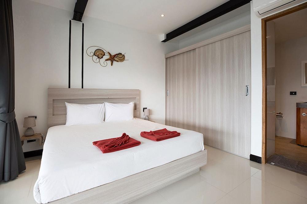 Stylish Salt Pool Villa Sunset Garden 5