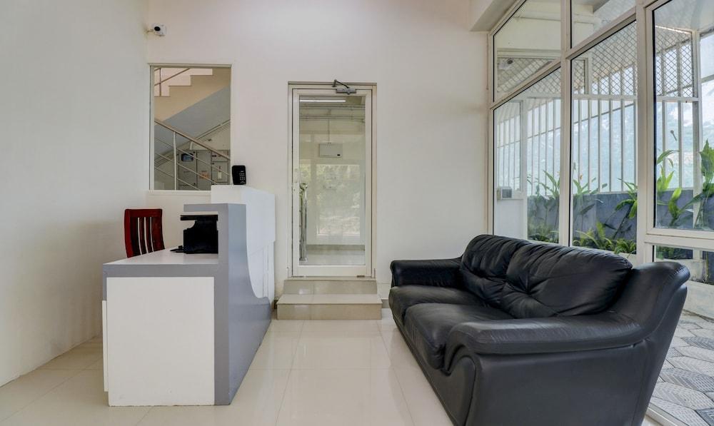 Itsy Hotels Ushodaya Royal Residency