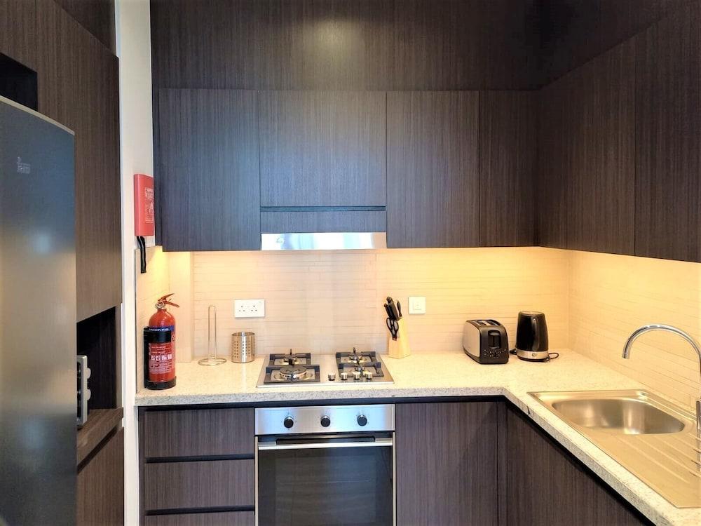 Luxurious Downtown Views With Dubai Mall Access