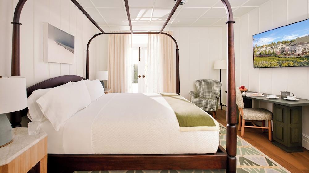 Canoe Place Inn and Cottages