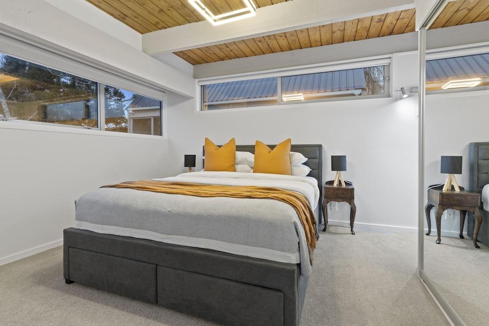 Hilltop Retreat - Seaview-Sauna-Spa-Pool