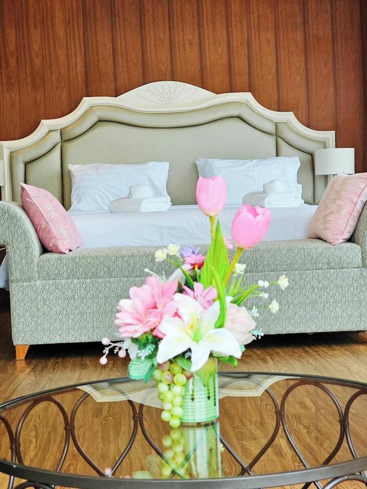 Grand Lord Hotel& Residence