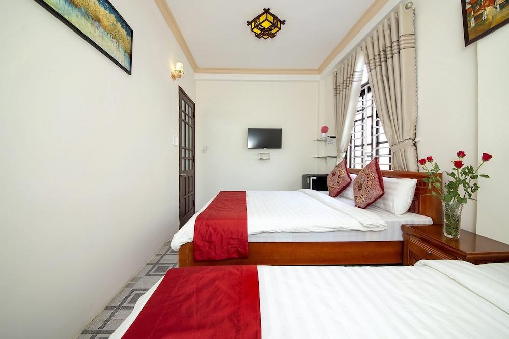Red Lotus Homestay