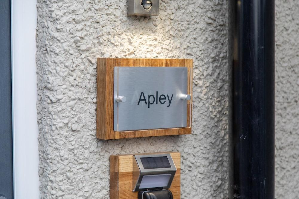 Crescent House Apartments