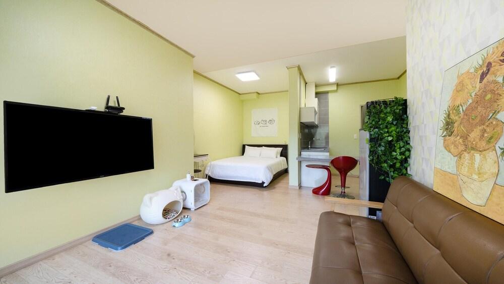 Hongcheon Stoneisland Pension