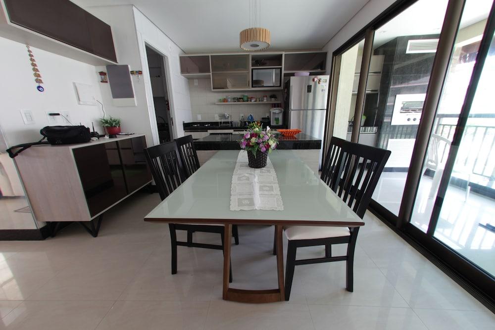 Manhattan Beach Riviera