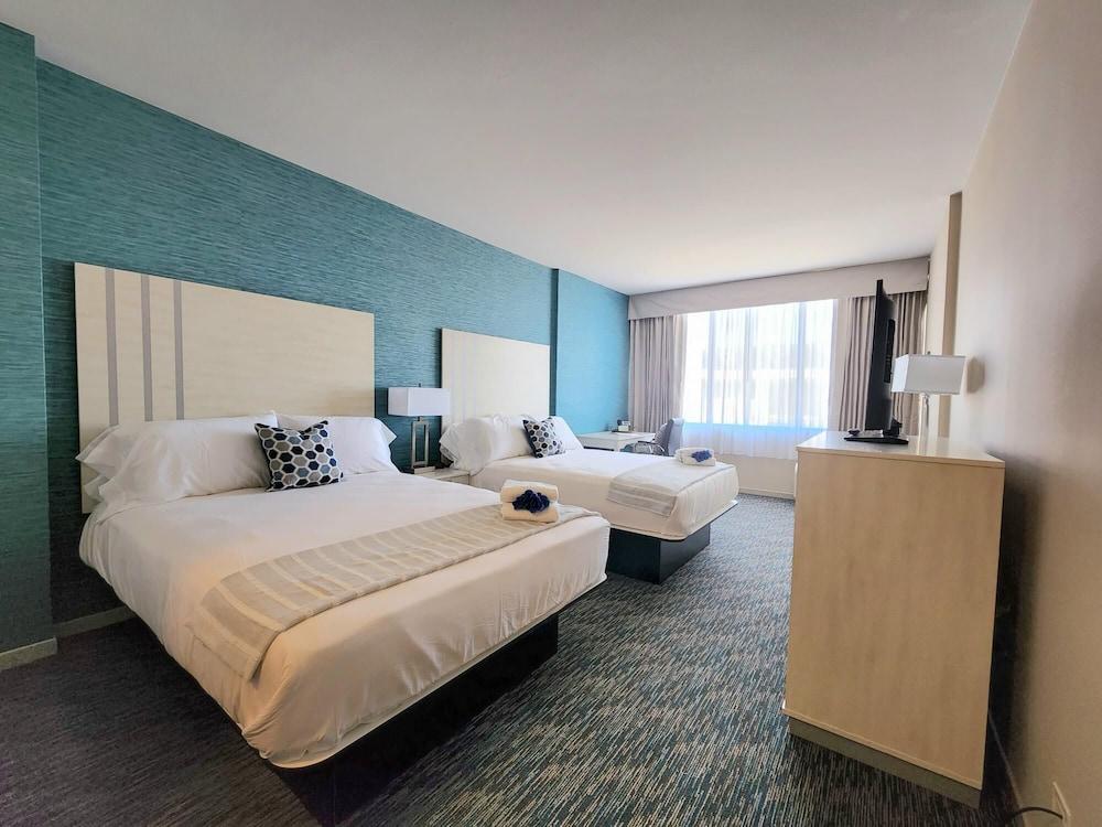 Illinois Beach Hotel