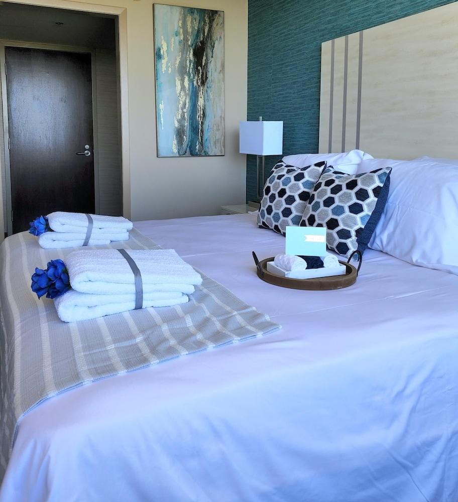 Illinois Beach Hotel