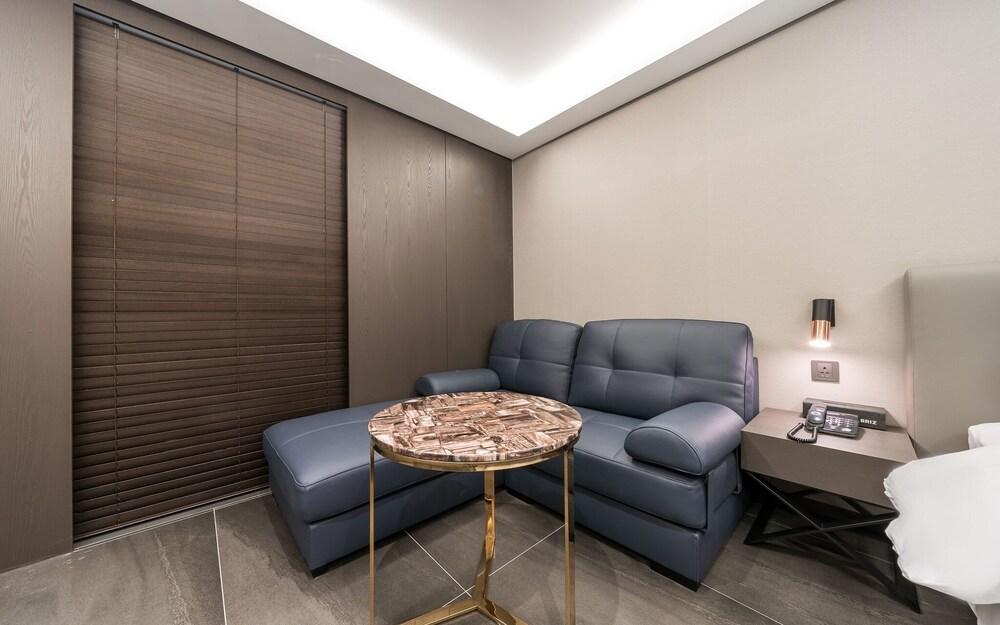 Bundang Breeze Hotel