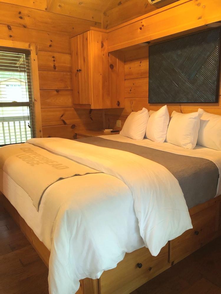 Copperhead Lodge and Resort Cabin Rentals