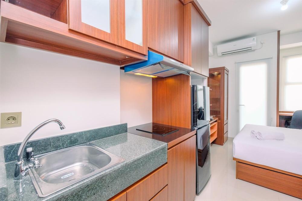 Fancy And Nice Studio Apartment At Transpark Cibubur