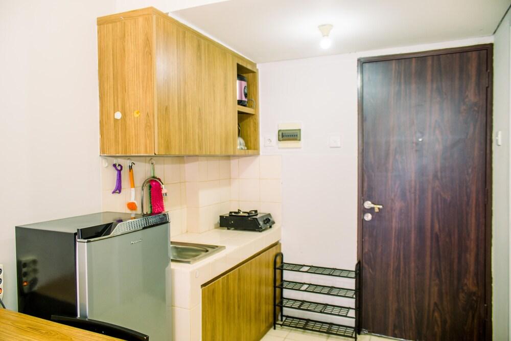 Fancy And Nice 2Br At Serpong Greenview Apartment