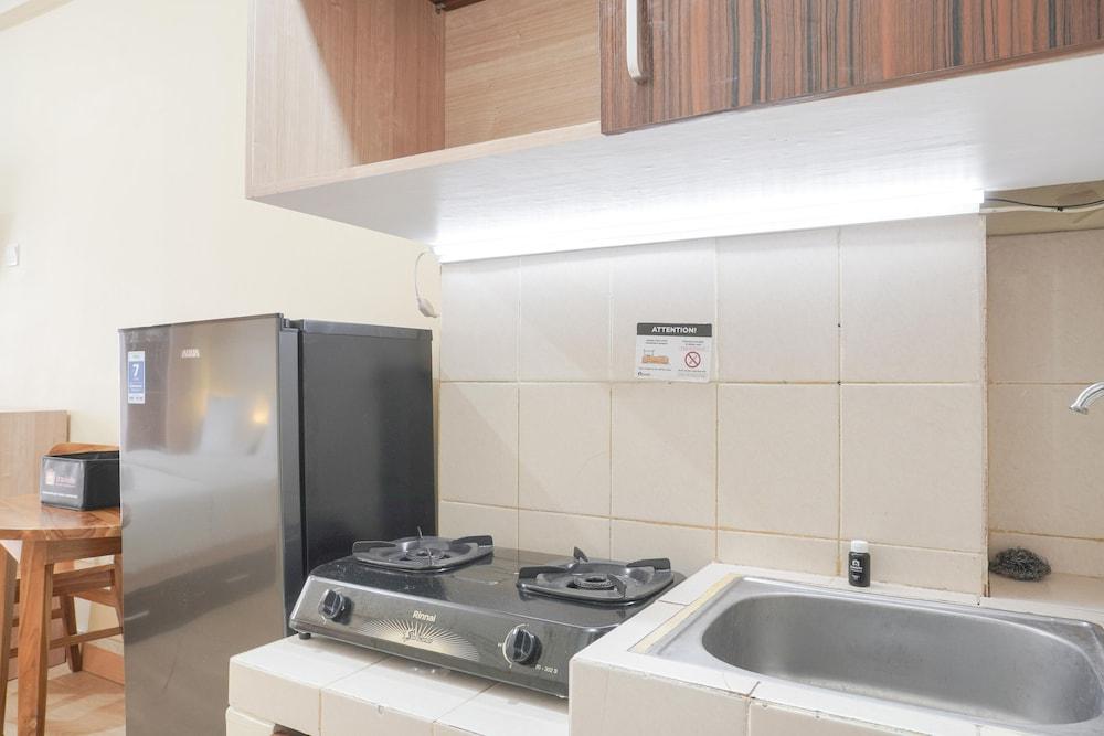 Nice And Elegant Studio At Sunter Park View Apartment