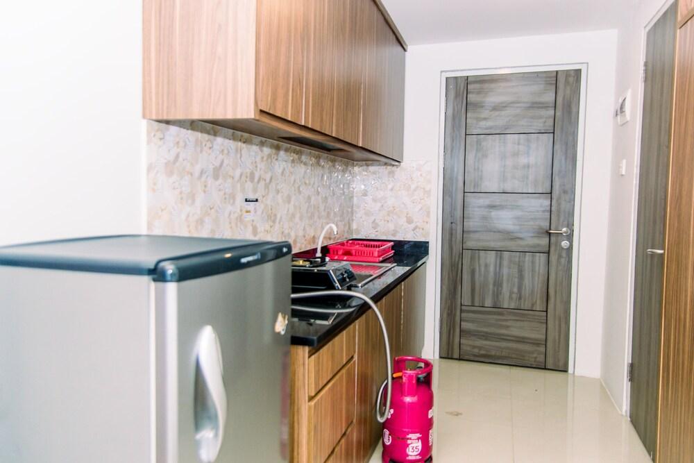 Comfy Studio At Harco Mangga Besar Apartment