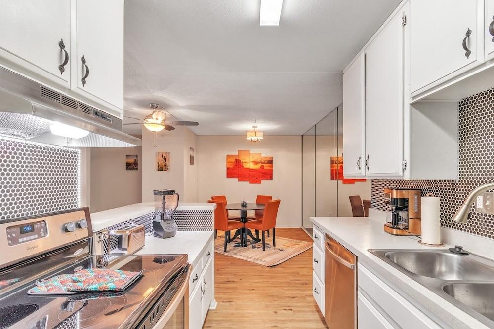 Arizona Southwest Decor - Between Phoenix And Old Town Scottsdale At Spengler Condos 1 Bedroom Condo by RedAwning