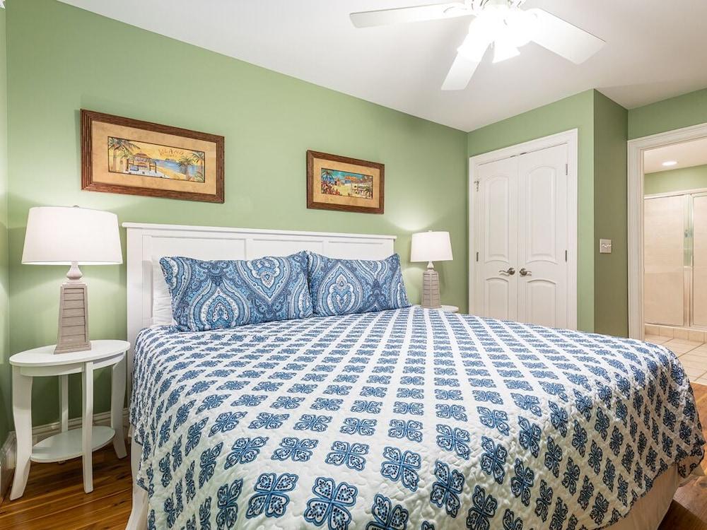 5 Oclock Somewhere by Tybee Vacation Rentals