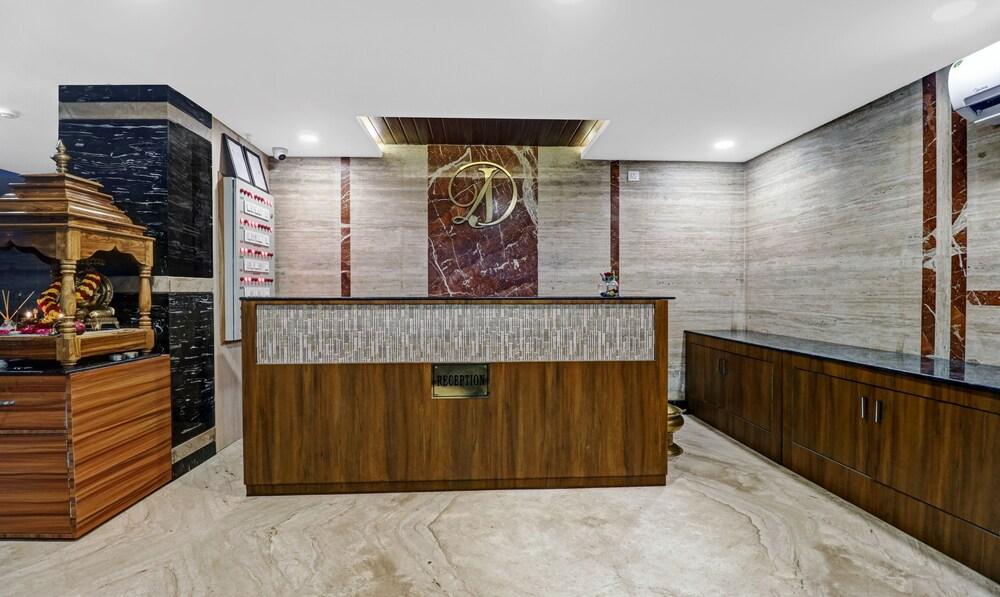 Treebo Trend DJ Grand