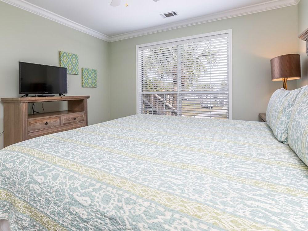 Dune Villa by Tybee Vacation Rentals