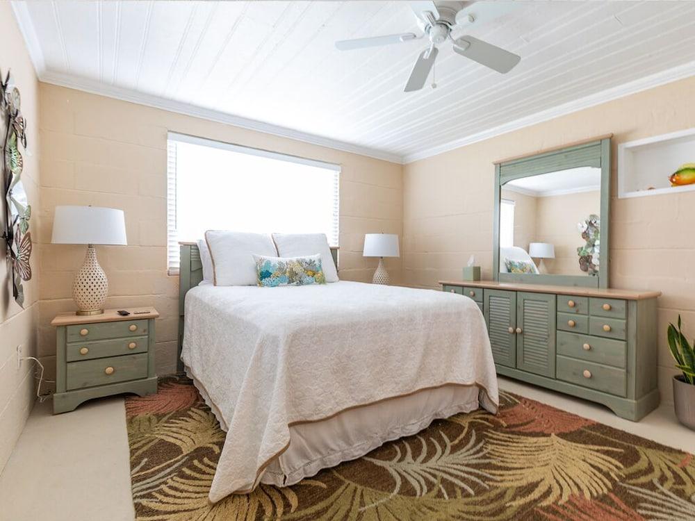 Hang Ten by Tybee Vacation Rentals