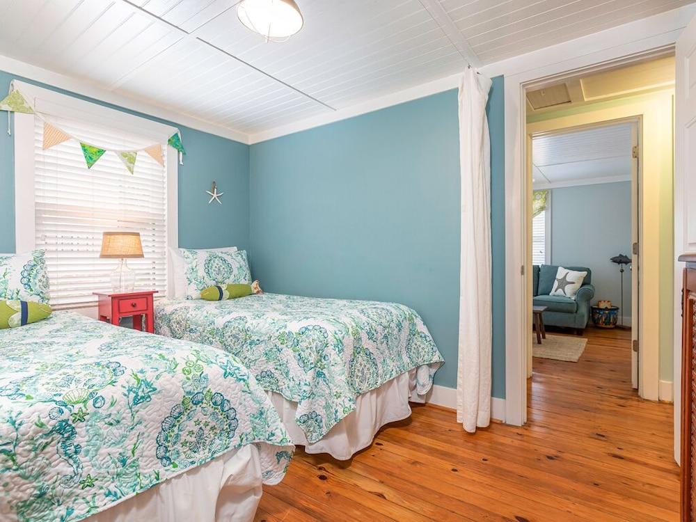 Mellow Yellow by Tybee Vacation Rentals