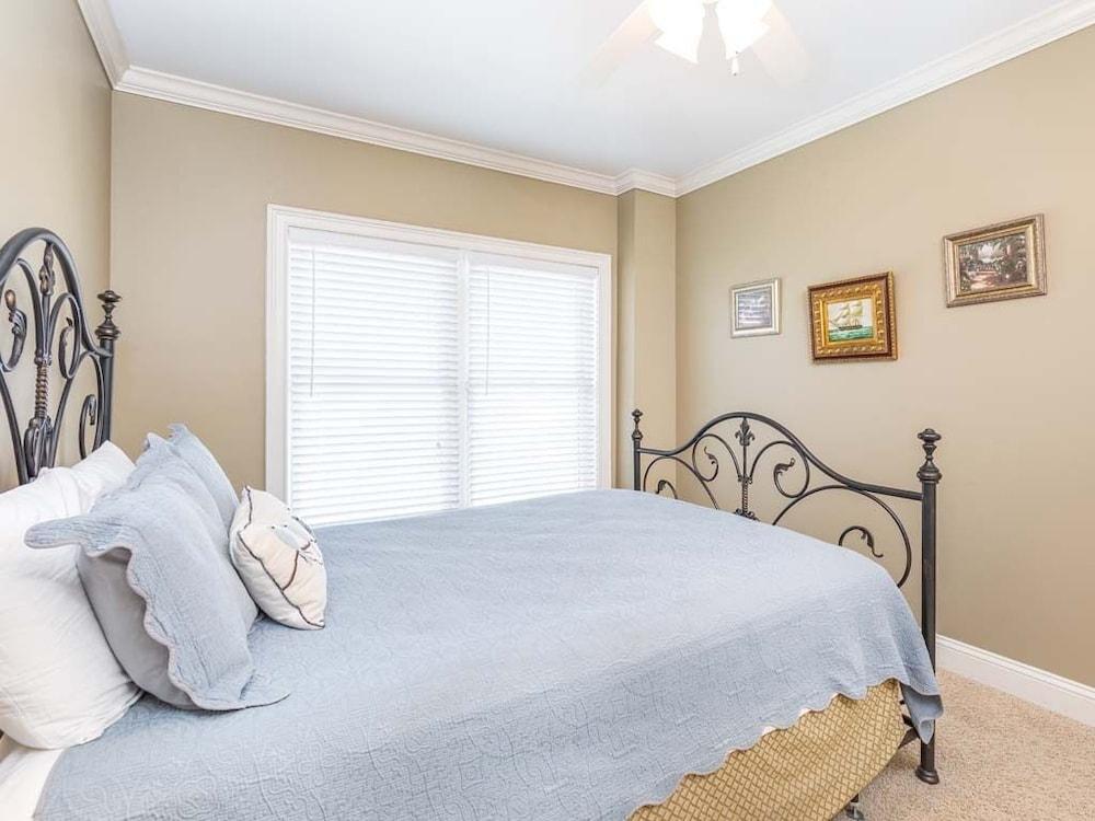 Silver Seas 301 by Tybee Vacation Rentals