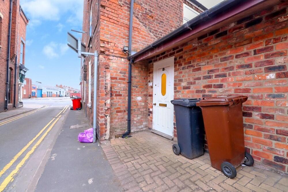 Cosy 2BD Flat Lincoln City Centre Sleeps 3