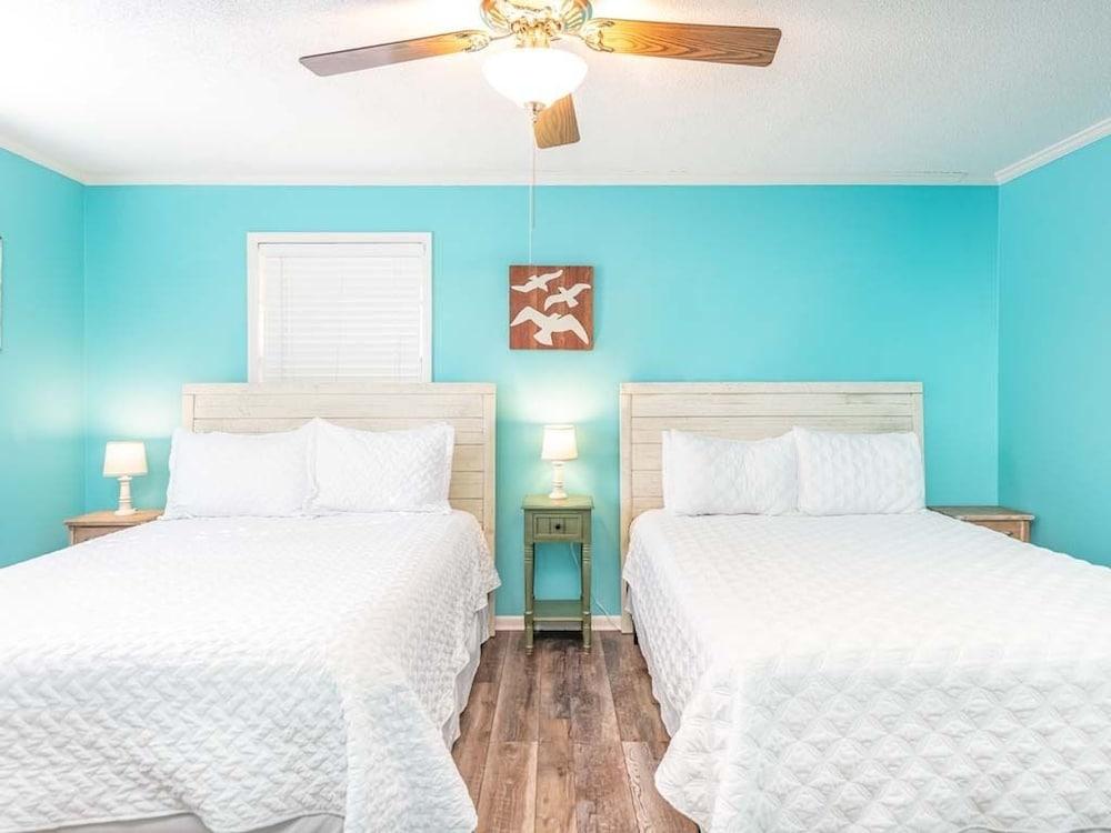 Toes in the Sand by Tybee Vacation Rentals