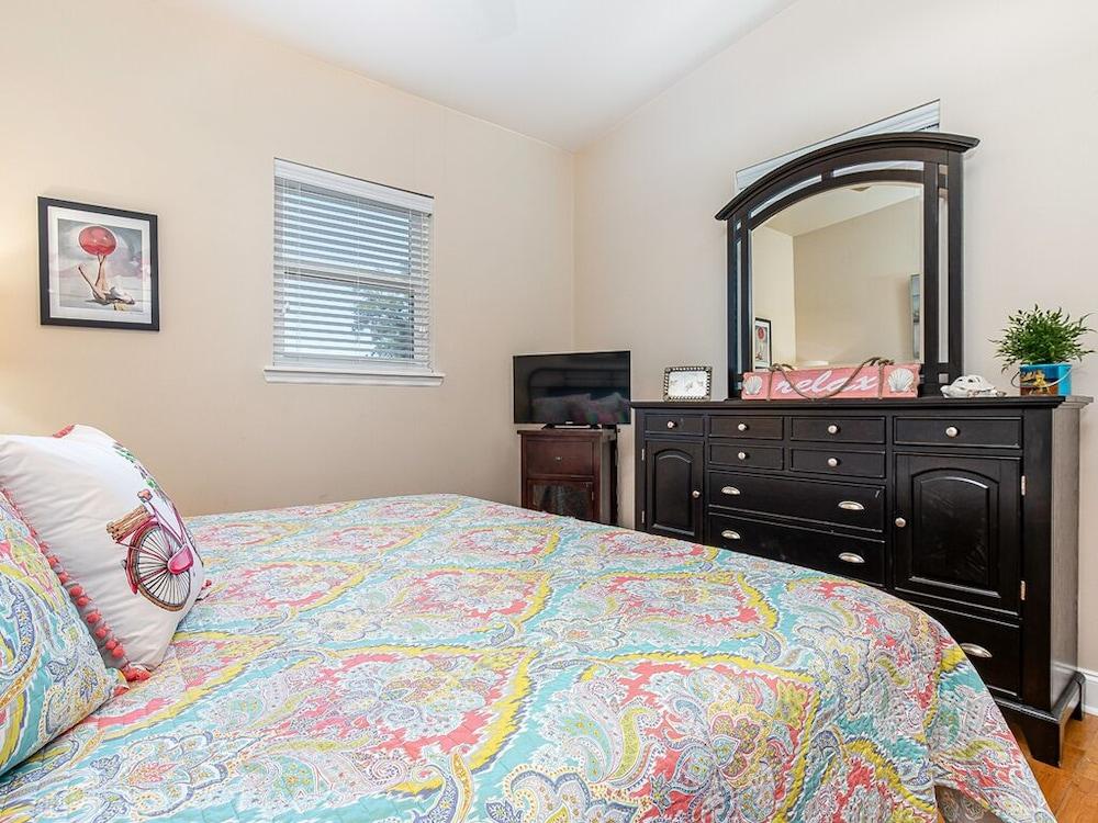 Treetop Cottage by Tybee Vacation Rentals