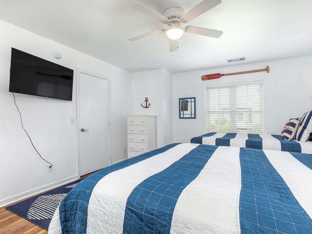 Weston Beach Place by Tybee Vacation Rentals