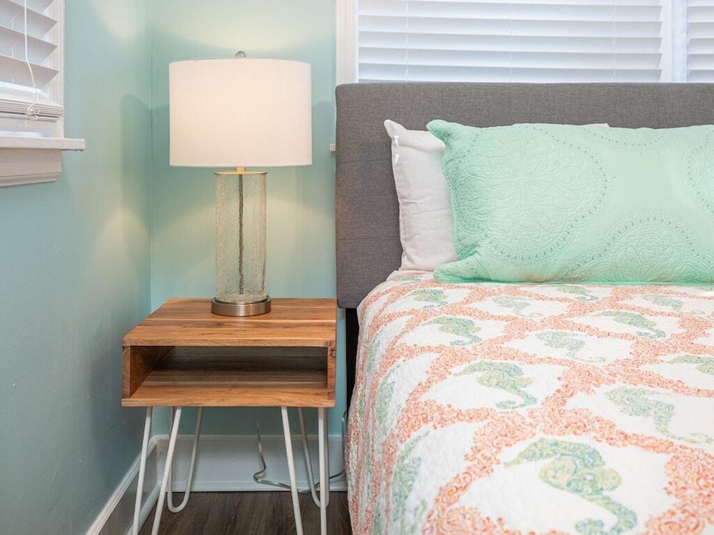 Walkin On Sunshine by Tybee Vacation Rentals