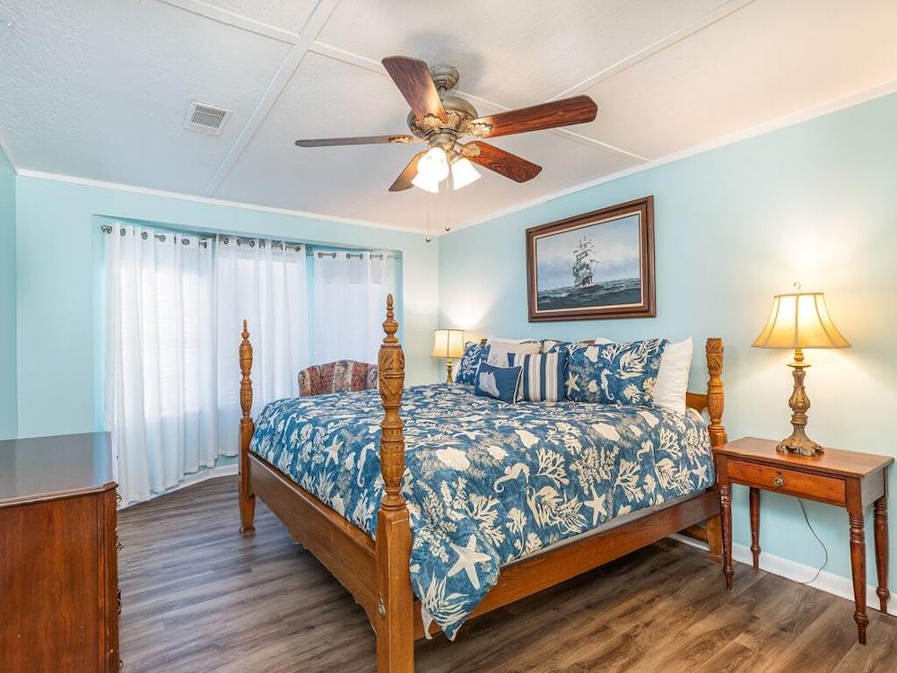 Walkin On Sunshine by Tybee Vacation Rentals