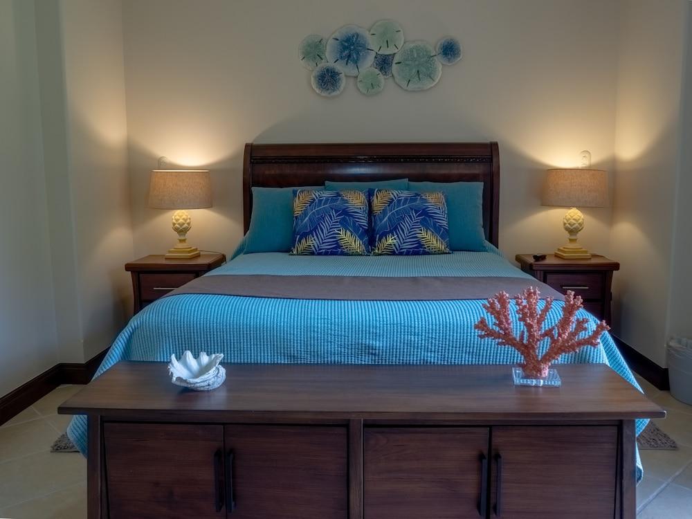 "ocean Front Condo In Peaceful, Gated Community"