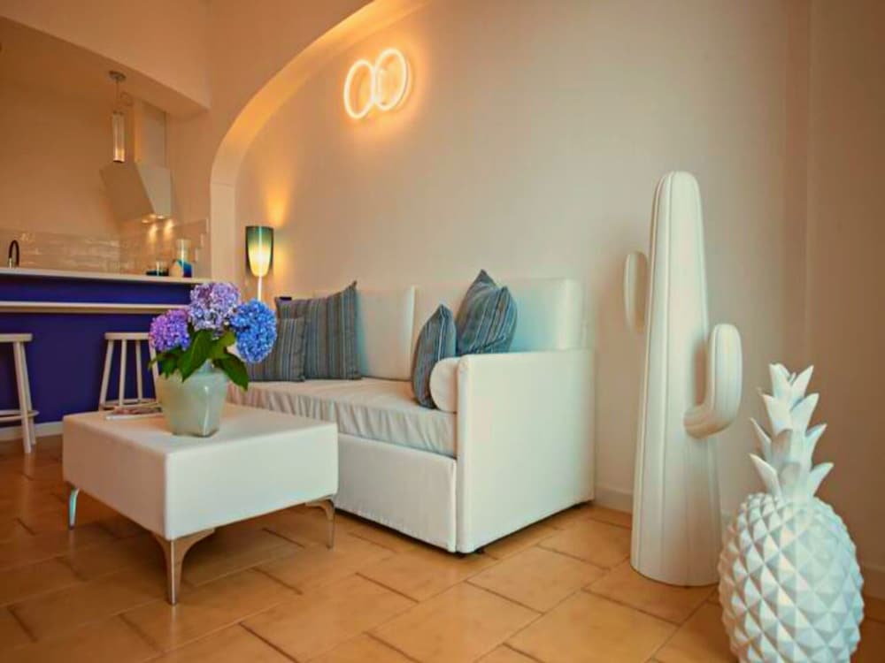 Seadise Luxury Apartment