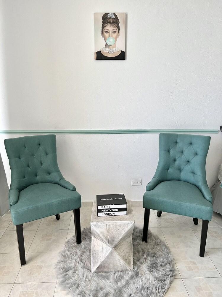 Stylish Suite With Ocean Views