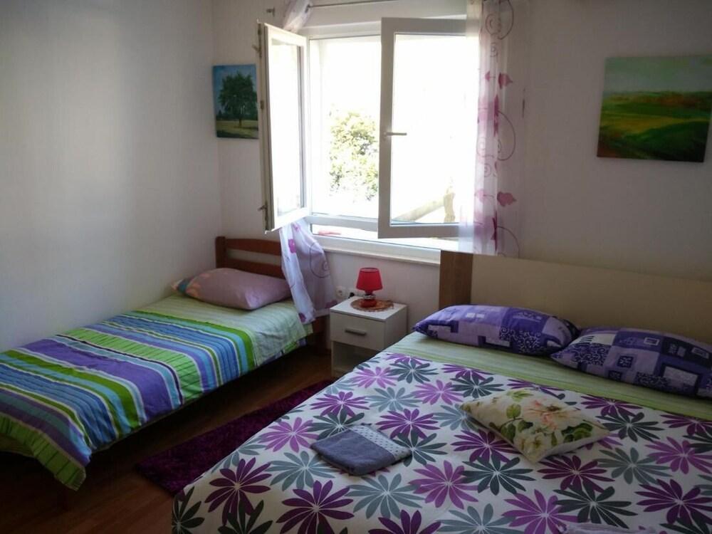 Apartments City Walls