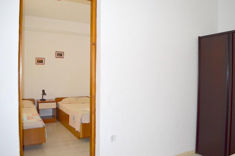 Nice Apartment Leda In Center