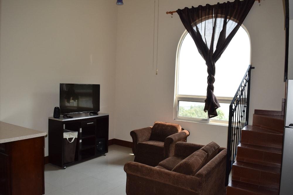 Amplio Cuarto En Chipinque 2