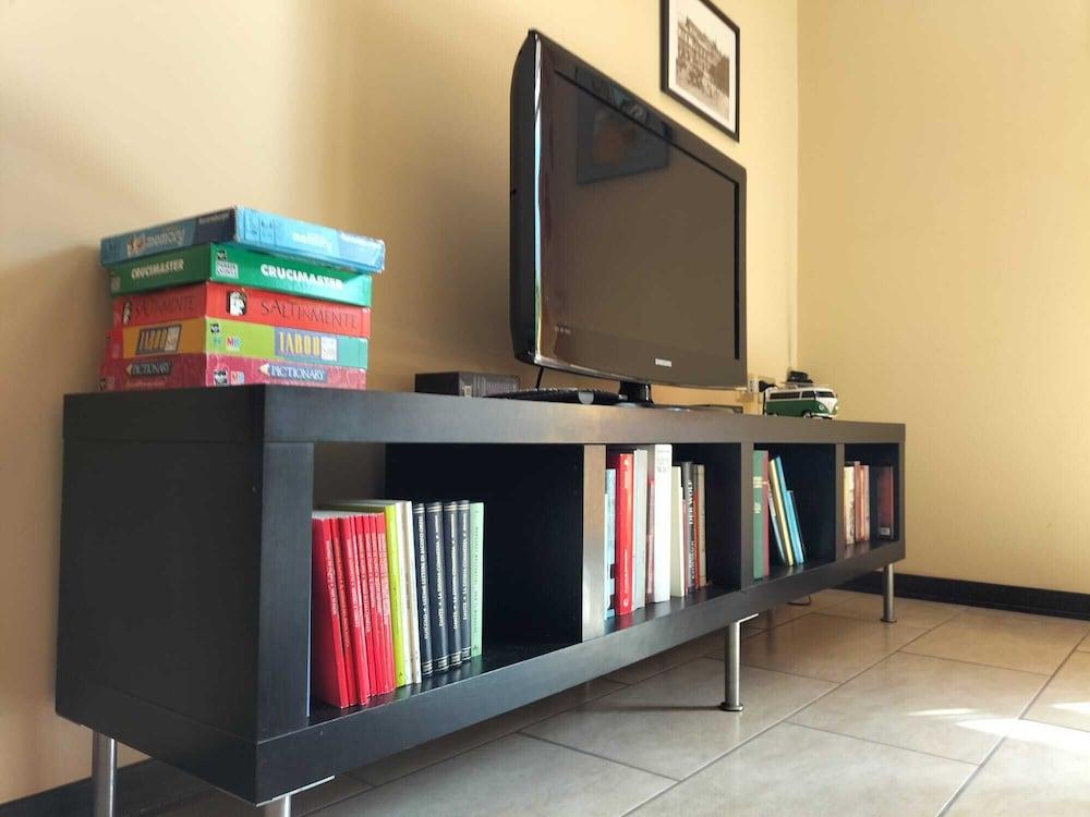Panoramic Apartment With Vesuvius View