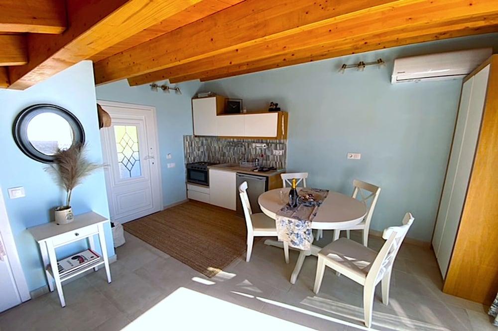 Beachfront Loft Apartment - Agios Gordios Corfu
