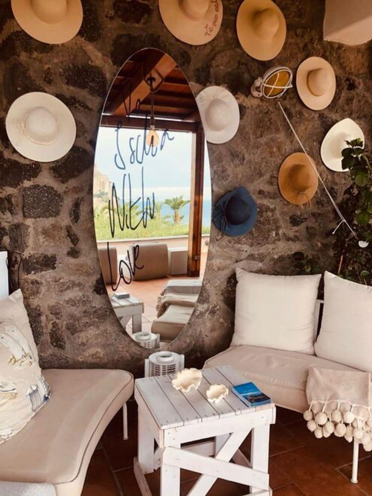 Goldsea Camera Doppia Vista Mare