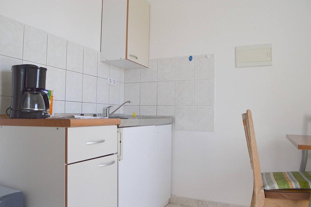 Sea View Apartment Leda